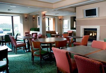 Courtyard Grand Rapids Airport Hotel