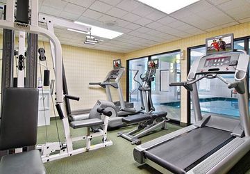 Courtyard Grand Rapids Airport 3* Cascade